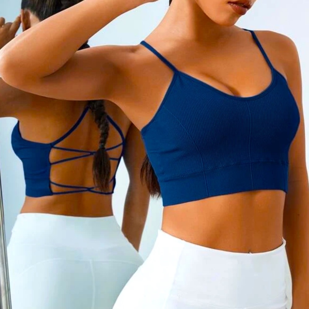 NWOT women’s activewear cross back padded bralette/workout crop top